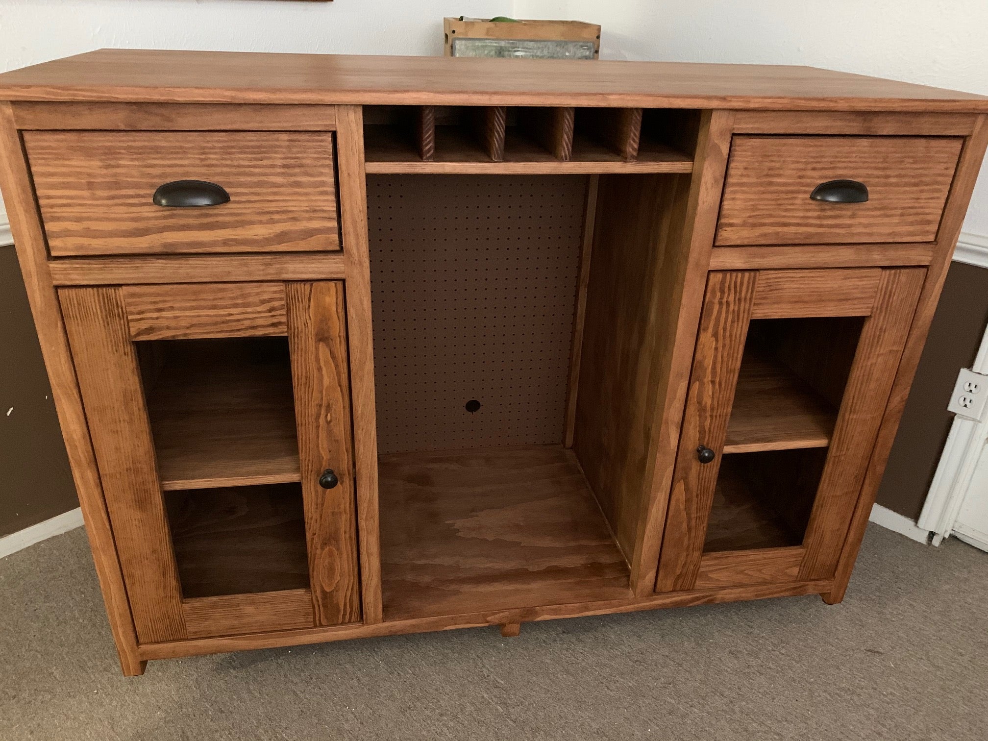 Oak sideboard with online wine rack